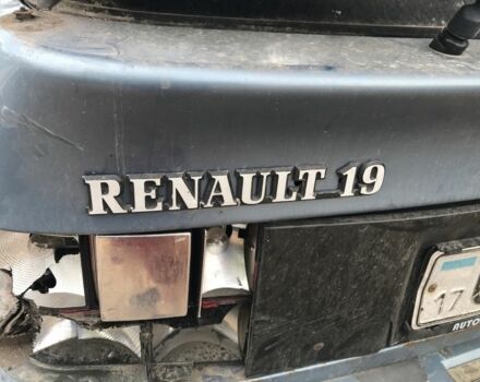 Синий Рено 19, объемом двигателя 0 л и пробегом 54 тыс. км за 600 $, фото 6 на Automoto.ua