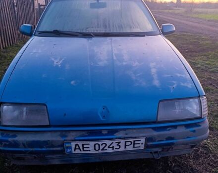 Синий Рено 19, объемом двигателя 1.4 л и пробегом 185 тыс. км за 713 $, фото 2 на Automoto.ua