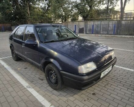 Синий Рено 19, объемом двигателя 1.72 л и пробегом 228 тыс. км за 900 $, фото 2 на Automoto.ua
