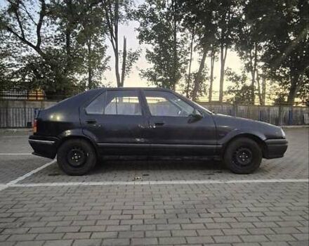 Синий Рено 19, объемом двигателя 1.72 л и пробегом 228 тыс. км за 1399 $, фото 6 на Automoto.ua