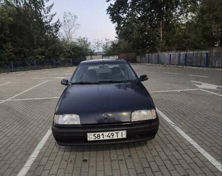 Синий Рено 19, объемом двигателя 1.72 л и пробегом 228 тыс. км за 1399 $, фото 1 на Automoto.ua