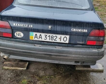 Синий Рено 19, объемом двигателя 1.4 л и пробегом 400 тыс. км за 592 $, фото 2 на Automoto.ua