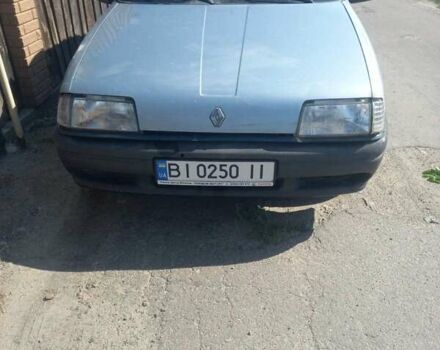 Синий Рено 19, объемом двигателя 1.7 л и пробегом 375 тыс. км за 1300 $, фото 6 на Automoto.ua