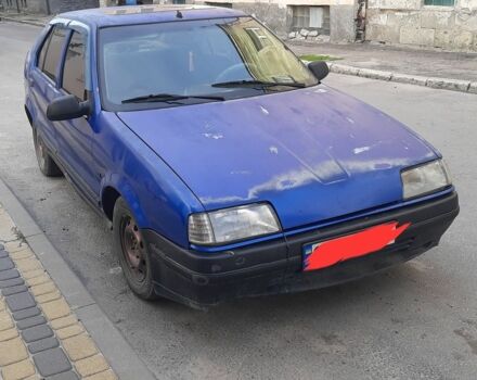 Синий Рено 19, объемом двигателя 1.4 л и пробегом 999 тыс. км за 1000 $, фото 3 на Automoto.ua
