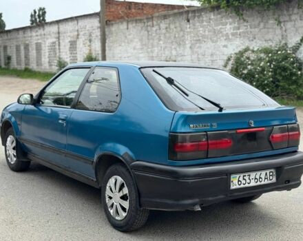 Синій Рено 19, об'ємом двигуна 1.8 л та пробігом 300 тис. км за 900 $, фото 3 на Automoto.ua