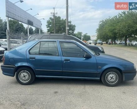 Синій Рено 19, об'ємом двигуна 1.7 л та пробігом 400 тис. км за 1999 $, фото 3 на Automoto.ua