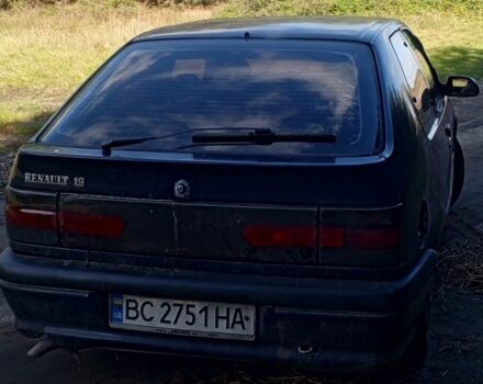 Синій Рено 19, об'ємом двигуна 1.4 л та пробігом 325 тис. км за 474 $, фото 3 на Automoto.ua