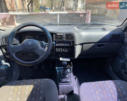 Синій Рено 19, об'ємом двигуна 1.4 л та пробігом 269 тис. км за 1000 $, фото 3 на Automoto.ua