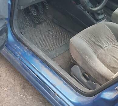 Синій Рено 19, об'ємом двигуна 1.7 л та пробігом 350 тис. км за 1078 $, фото 7 на Automoto.ua