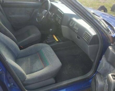 Синій Рено 19, об'ємом двигуна 1.72 л та пробігом 200 тис. км за 1600 $, фото 10 на Automoto.ua