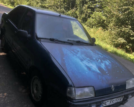 Синій Рено 19, об'ємом двигуна 1.79 л та пробігом 377 тис. км за 700 $, фото 1 на Automoto.ua