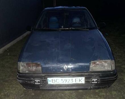 Синій Рено 19, об'ємом двигуна 1.8 л та пробігом 300 тис. км за 497 $, фото 3 на Automoto.ua