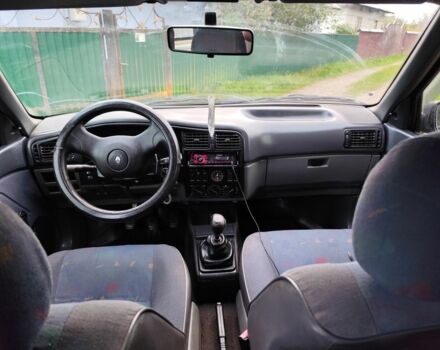 Синий Рено 19, объемом двигателя 0 л и пробегом 200 тыс. км за 1200 $, фото 5 на Automoto.ua