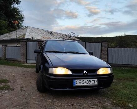 Синий Рено 19, объемом двигателя 1.7 л и пробегом 220 тыс. км за 1050 $, фото 4 на Automoto.ua
