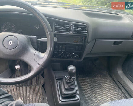 Синій Рено 19, об'ємом двигуна 1.4 л та пробігом 278 тис. км за 1400 $, фото 5 на Automoto.ua