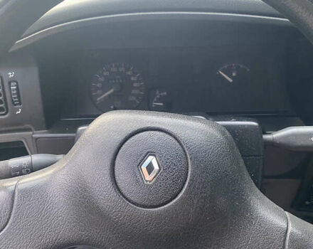 Синій Рено 19, об'ємом двигуна 1.4 л та пробігом 278 тис. км за 1400 $, фото 6 на Automoto.ua