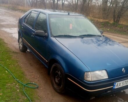 Синий Рено 19, объемом двигателя 1.7 л и пробегом 0 тыс. км за 750 $, фото 1 на Automoto.ua