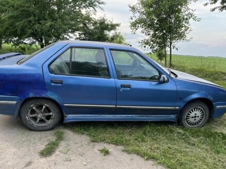 Синий Рено 19, объемом двигателя 0 л и пробегом 300 тыс. км за 800 $, фото 1 на Automoto.ua