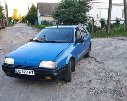 Синій Рено 19, об'ємом двигуна 1.4 л та пробігом 265 тис. км за 399 $, фото 1 на Automoto.ua