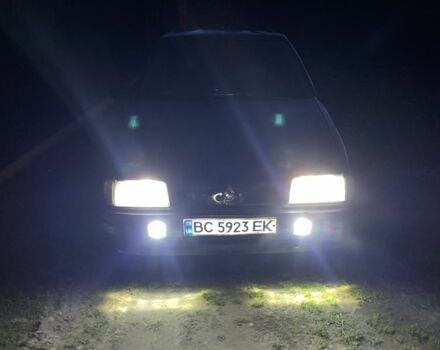 Синий Рено 19, объемом двигателя 1.8 л и пробегом 300 тыс. км за 497 $, фото 1 на Automoto.ua