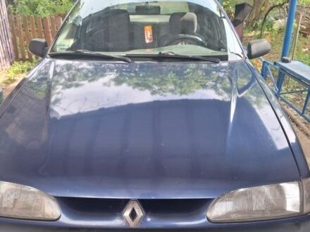 Синий Рено 19, объемом двигателя 0 л и пробегом 86 тыс. км за 728 $, фото 1 на Automoto.ua