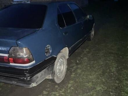 Синій Рено 19, об'ємом двигуна 1.8 л та пробігом 300 тис. км за 497 $, фото 1 на Automoto.ua