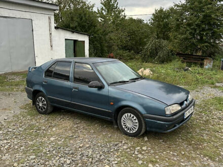 Синий Рено 19, объемом двигателя 1.72 л и пробегом 250 тыс. км за 950 $, фото 1 на Automoto.ua