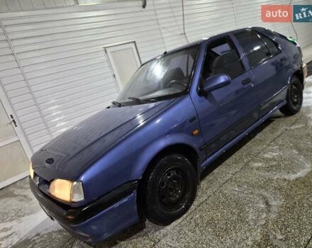 Синий Рено 19, объемом двигателя 1.6 л и пробегом 300 тыс. км за 650 $, фото 1 на Automoto.ua