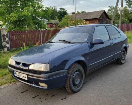 Синий Рено 19, объемом двигателя 1.4 л и пробегом 300 тыс. км за 750 $, фото 1 на Automoto.ua
