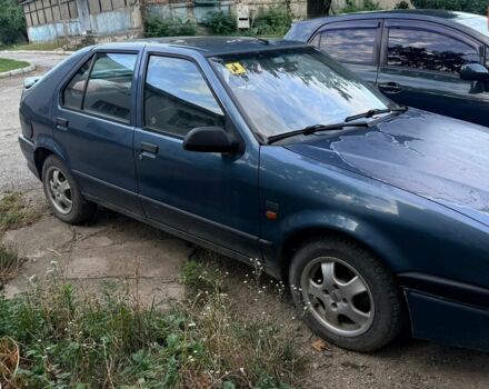 Синий Рено 19, объемом двигателя 1.72 л и пробегом 229 тыс. км за 900 $, фото 1 на Automoto.ua