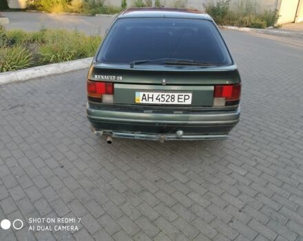 Зеленый Рено 19, объемом двигателя 1.9 л и пробегом 450 тыс. км за 27000 $, фото 2 на Automoto.ua