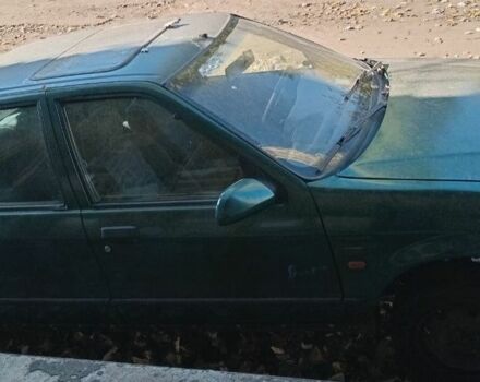 Зеленый Рено 19, объемом двигателя 1.7 л и пробегом 264 тыс. км за 800 $, фото 4 на Automoto.ua