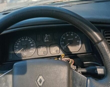 Зеленый Рено 19, объемом двигателя 1.7 л и пробегом 264 тыс. км за 800 $, фото 1 на Automoto.ua