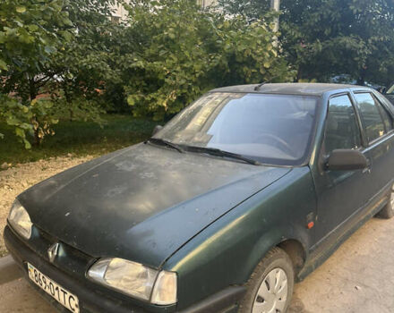 Зелений Рено 19, об'ємом двигуна 1.8 л та пробігом 300 тис. км за 950 $, фото 1 на Automoto.ua