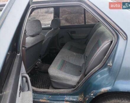 Зеленый Рено 19, объемом двигателя 1.4 л и пробегом 300 тыс. км за 500 $, фото 9 на Automoto.ua