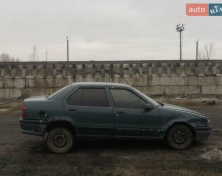 Зеленый Рено 19, объемом двигателя 1.4 л и пробегом 300 тыс. км за 500 $, фото 2 на Automoto.ua