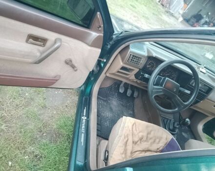 Зеленый Рено 19, объемом двигателя 1.7 л и пробегом 285 тыс. км за 2300 $, фото 2 на Automoto.ua