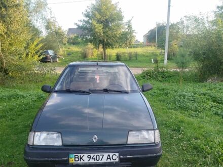 Зелений Рено 19, об'ємом двигуна 1.7 л та пробігом 307 тис. км за 1000 $, фото 1 на Automoto.ua