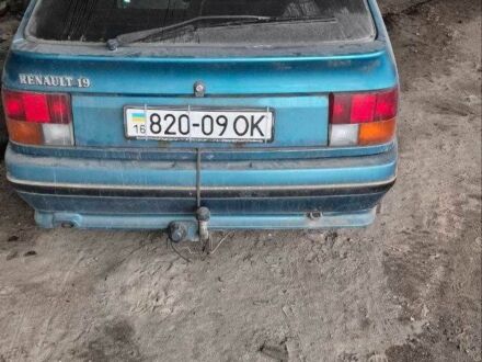 Зеленый Рено 19, объемом двигателя 0 л и пробегом 555 тыс. км за 300 $, фото 1 на Automoto.ua