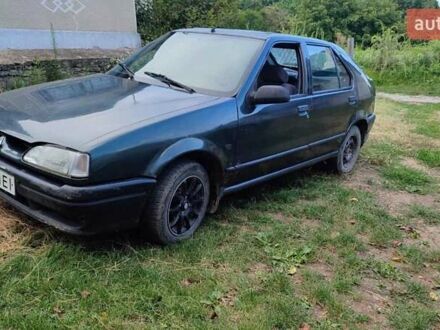 Рено 19 1993 у Борщеве на Automoto.ua Зелений Рено 19, об'ємом двигуна 1.72 л та пробігом 380 тис. км за 1500 $, фото 1 на Automoto.ua