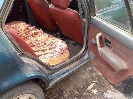 Зеленый Рено 19, объемом двигателя 1.39 л и пробегом 202 тыс. км за 1200 $, фото 1 на Automoto.ua