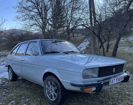Серый Рено 20, объемом двигателя 2 л и пробегом 175 тыс. км за 1100 $, фото 1 на Automoto.ua