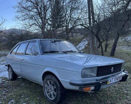 Серый Рено 20, объемом двигателя 2 л и пробегом 175 тыс. км за 1100 $, фото 1 на Automoto.ua