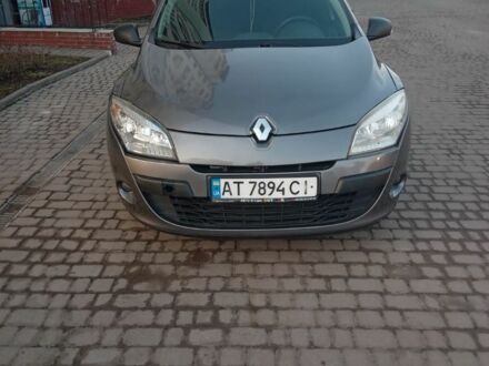 Серый Рено 20, объемом двигателя 1.5 л и пробегом 262 тыс. км за 4800 $, фото 1 на Automoto.ua