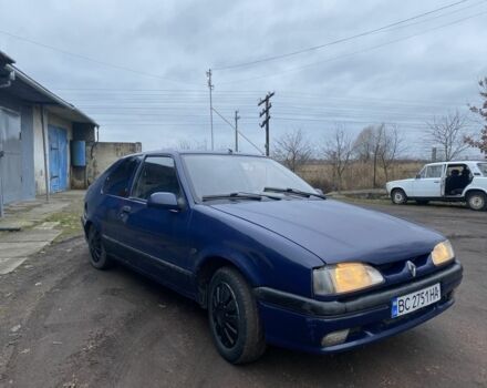 Синий Рено 20, объемом двигателя 1.4 л и пробегом 1000 тыс. км за 606 $, фото 2 на Automoto.ua