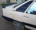 Белый Рено 21, объемом двигателя 1.7 л и пробегом 300 тыс. км за 950 $, фото 4 на Automoto.ua