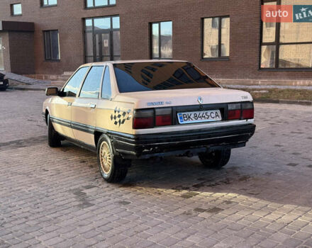Белый Рено 21, объемом двигателя 1.72 л и пробегом 307 тыс. км за 999 $, фото 2 на Automoto.ua