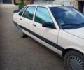 Белый Рено 21, объемом двигателя 1.7 л и пробегом 300 тыс. км за 950 $, фото 1 на Automoto.ua