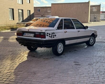 Белый Рено 21, объемом двигателя 0 л и пробегом 307 тыс. км за 999 $, фото 2 на Automoto.ua