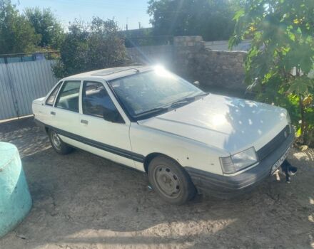 Белый Рено 21, объемом двигателя 1.7 л и пробегом 250 тыс. км за 842 $, фото 1 на Automoto.ua